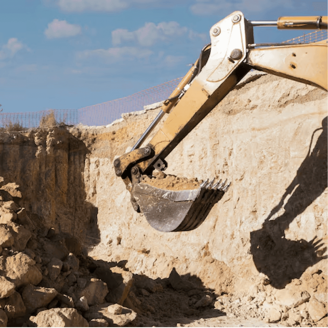 Excavadora en excavación y nivelación de terreno